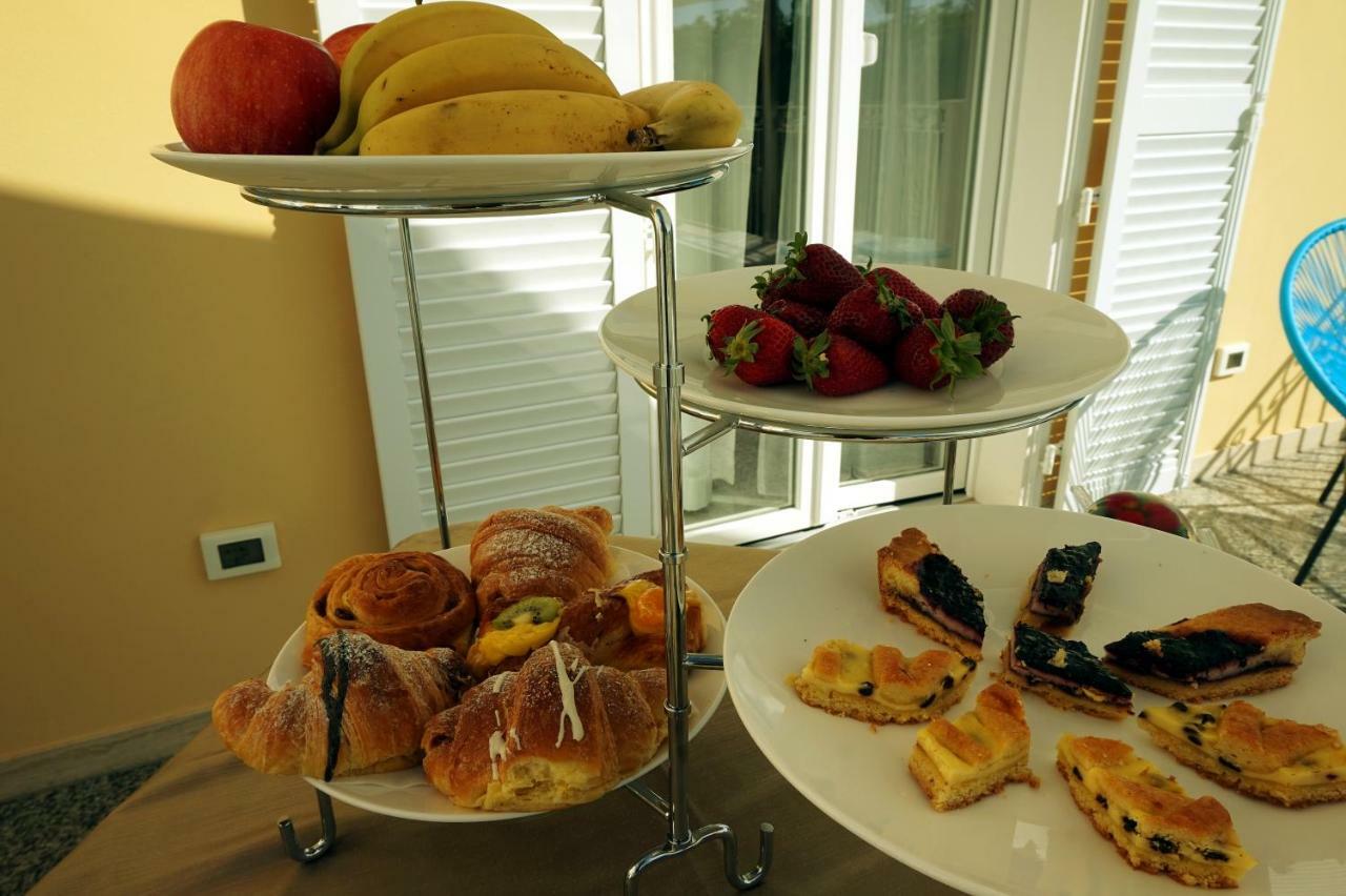 Residenza Delle Grazie Bed & Breakfast Cossignano Ngoại thất bức ảnh