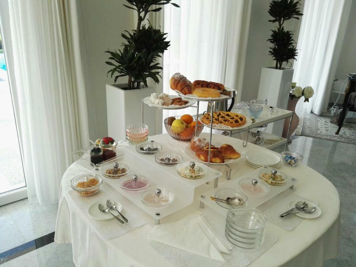 Residenza Delle Grazie Bed & Breakfast Cossignano Ngoại thất bức ảnh